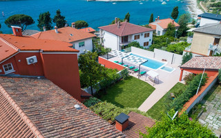 Lovely Vacation Villa near Beach near Pula Istra