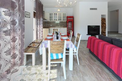 Charming Holiday House with Pool in Dugopolje near Split