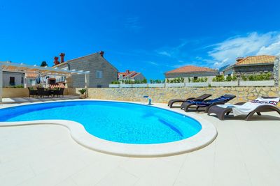 Spacious Dubrovnik Holiday Villa with Amazing Garden and Pool