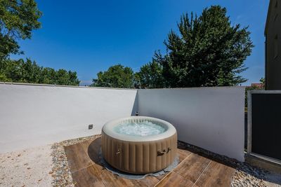 Holiday Villa with Pool and Jacuzzi near Split and Trogir