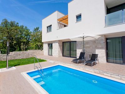 Umag luxury villa with pool 3
