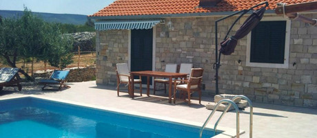 Stone villa with pool in Postira on island Brac