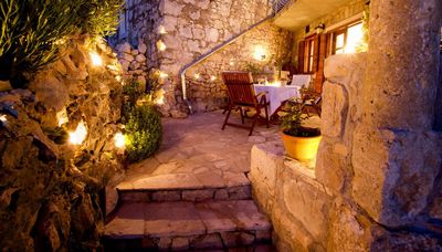 Sensational villa with pool in Milna