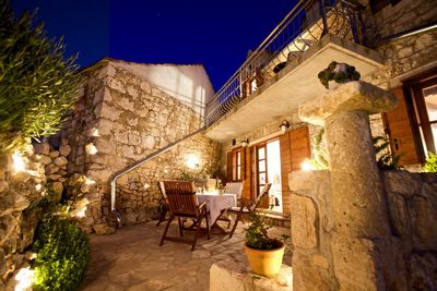 Sensational villa with pool in Milna