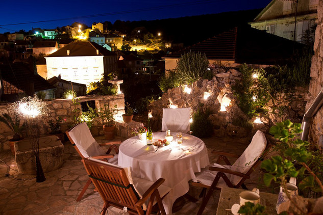 Sensational villa with pool in Milna