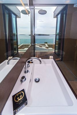 Fascinanting villa near sea in Primosten