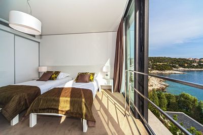 Fascinanting villa near sea in Primosten