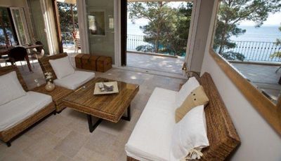 Luxury beachfront villa for 6 persons on the island of Brac