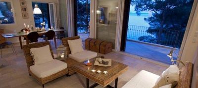 Luxury beachfront villa for 6 persons on the island of Brac