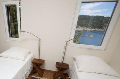 Luxury beachfront villa for 6 persons on the island of Brac
