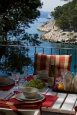 Luxury beachfront villa for 6 persons on the island of Brac