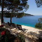 Luxury beachfront villa for 6 persons on the island of Brac