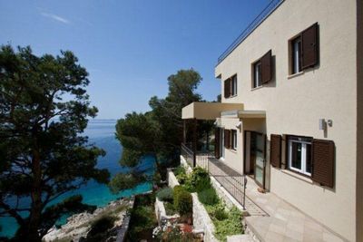Luxury beachfront villa for 6 persons on the island of Brac