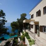 Luxury beachfront villa for 6 persons on the island of Brac