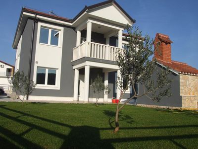 New villa with sea view and pool in Marina