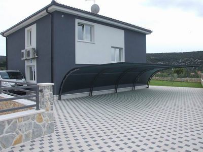 New villa with sea view and pool in Marina