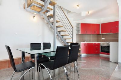 Luxury 6 person villa with pool in Kastel Stari