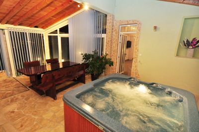 Luxury 6 person villa with pool in Kastel Stari