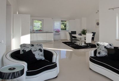 Beautiful 6 person penthouse apartment with pool in Sutivan 