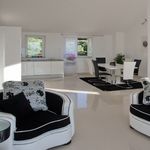Beautiful 6 person penthouse apartment with pool in Sutivan 