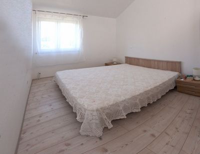 Beautiful 6 person penthouse apartment with pool in Sutivan 