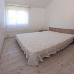 Beautiful 6 person penthouse apartment with pool in Sutivan 