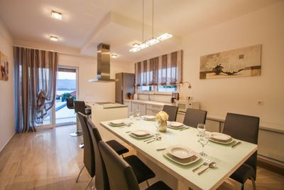 Fascinating villa with pool for 8 persons in Okrug Gornji