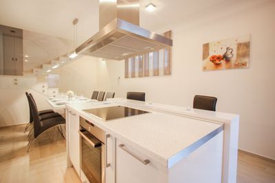 Fascinating villa with pool for 8 persons in Okrug Gornji