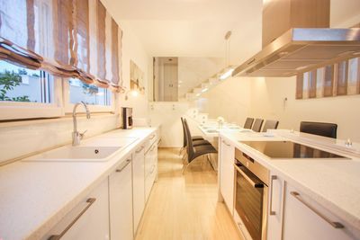 Fascinating villa with pool for 8 persons in Okrug Gornji