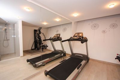Fascinating villa with pool for 8 persons in Okrug Gornji