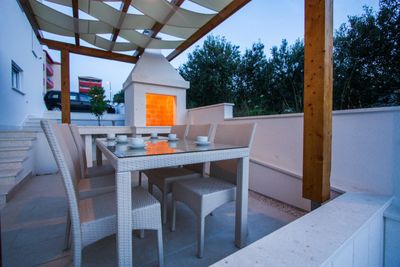Fascinating villa with pool for 8 persons in Okrug Gornji