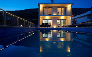 Exclusive Luxury Villa with Pool in Jesenice near Makarska and Split