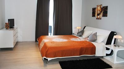 Exclusive beachfront villa with pool for 14 persons in Sreser, Peljesac