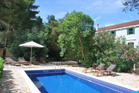 5 bedroom Luxury Seafront Villa with Pool in heart of Dalmatia