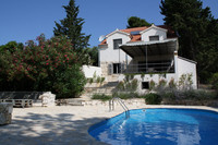 Charming Seafront Villa with Pool in Bol Brac Island
