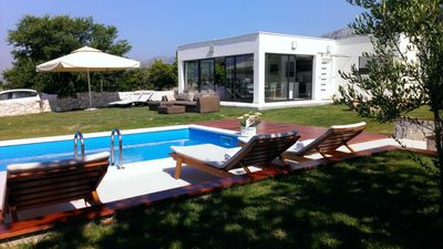 Lovely Decorated 6 Person Villa in Split