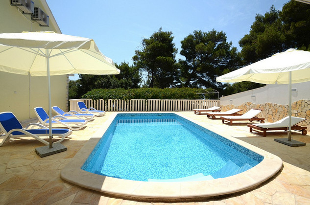 Beautiful 11 Person Beachfront House in Korcula Island