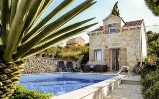 Stylish Villa with Pool in Town Supetar, Island Brac 