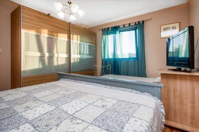 Luxury Villa with Swimming Pool for 6 People in Marina near Trogir