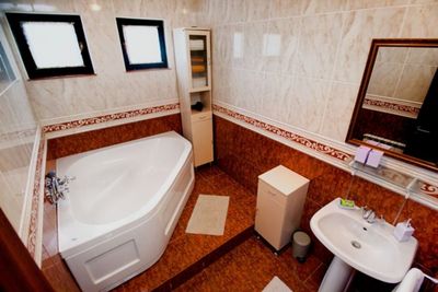 Luxury Villa with Swimming Pool for 6 People in Marina near Trogir