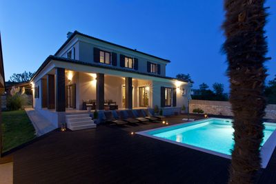 Istrian Luxury Villa with Private Pool, Wellness, and Sport Center near Pula 