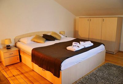 Sea View Stone Villa with Heated Swimming Pool, Jacuzzi, and Summer Kitchen; near Dubrovnik