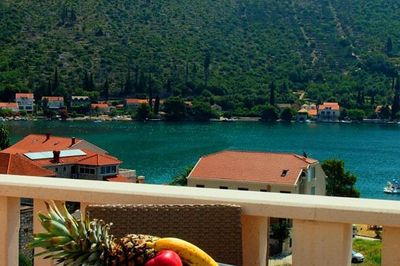 Sea View Stone Villa with Heated Swimming Pool, Jacuzzi, and Summer Kitchen; near Dubrovnik