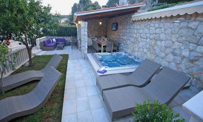 Sea View Stone Villa with Heated Swimming Pool, Jacuzzi, and Summer Kitchen; near Dubrovnik