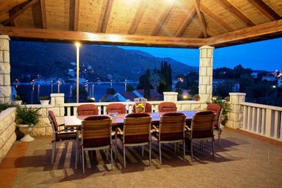 Sea View Stone Villa with Heated Swimming Pool, Jacuzzi, and Summer Kitchen; near Dubrovnik