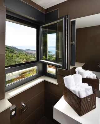 Fabulous Luxury Villa with Heated Infinity Pool and Sea View over Makarska