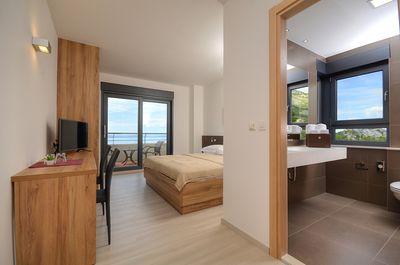 Fabulous Luxury Villa with Heated Infinity Pool and Sea View over Makarska
