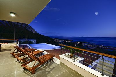 Fabulous Luxury Villa with Heated Infinity Pool and Sea View over Makarska