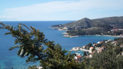 Charming Holiday House with Infinity Pool in Mlini near Dubrovnik