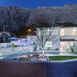 Attractive Holiday Villa with Pool in Baska Voda near Makarska